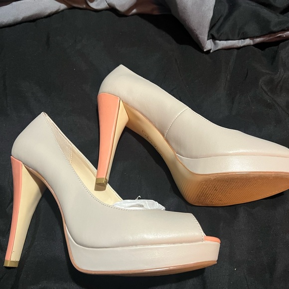 Pink blash heels - Picture 2 of 3